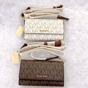 Michael Kors ✨🆕✨ Jet Set ✨smartphone crossbody✨ clutch ✨wallet
